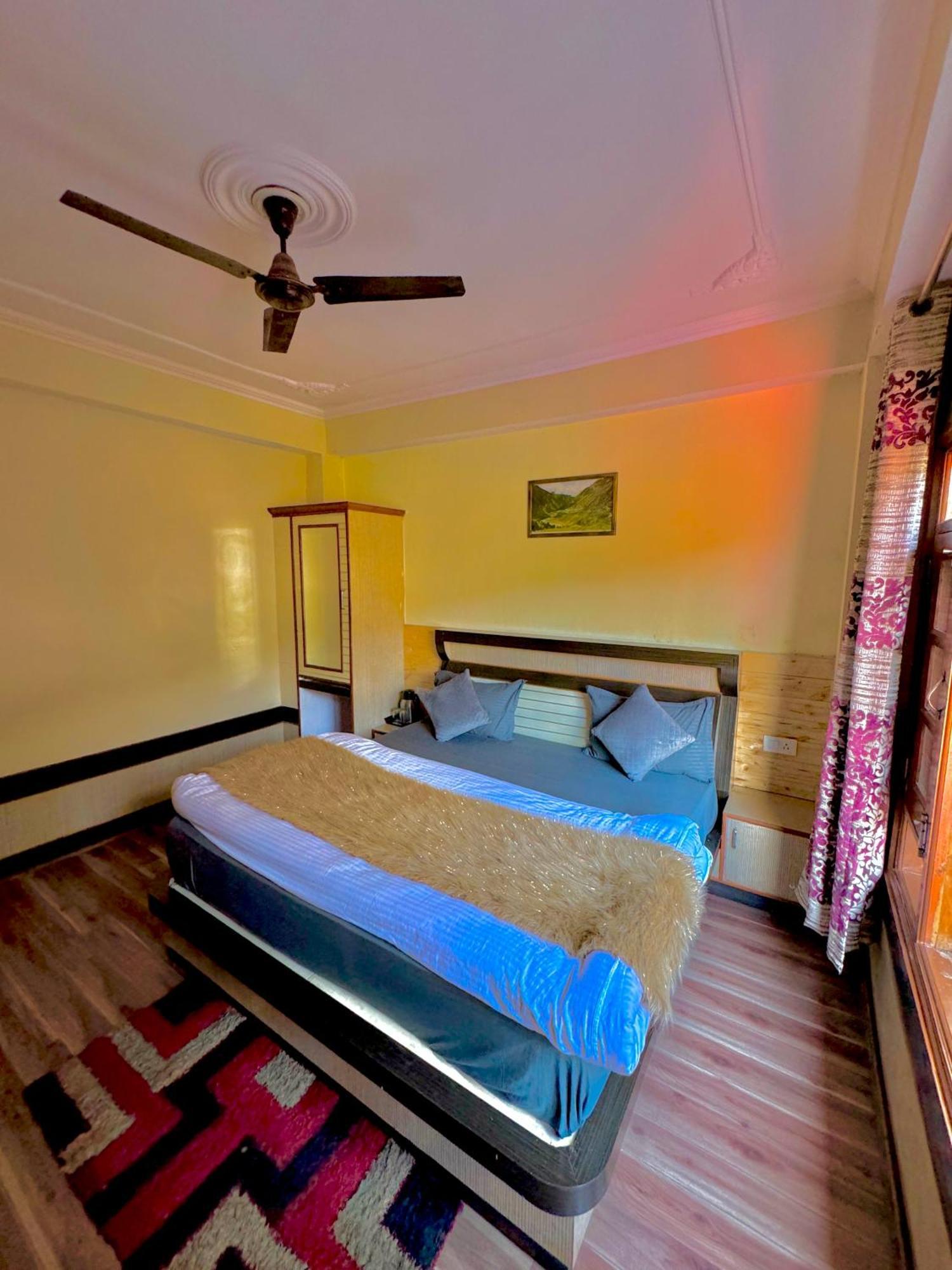 Hotel Apple Regency Шімла Екстер'єр фото