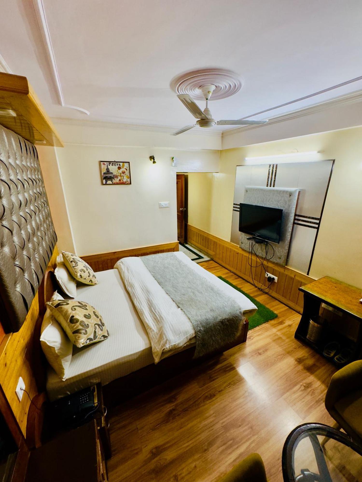Hotel Apple Regency Шімла Екстер'єр фото