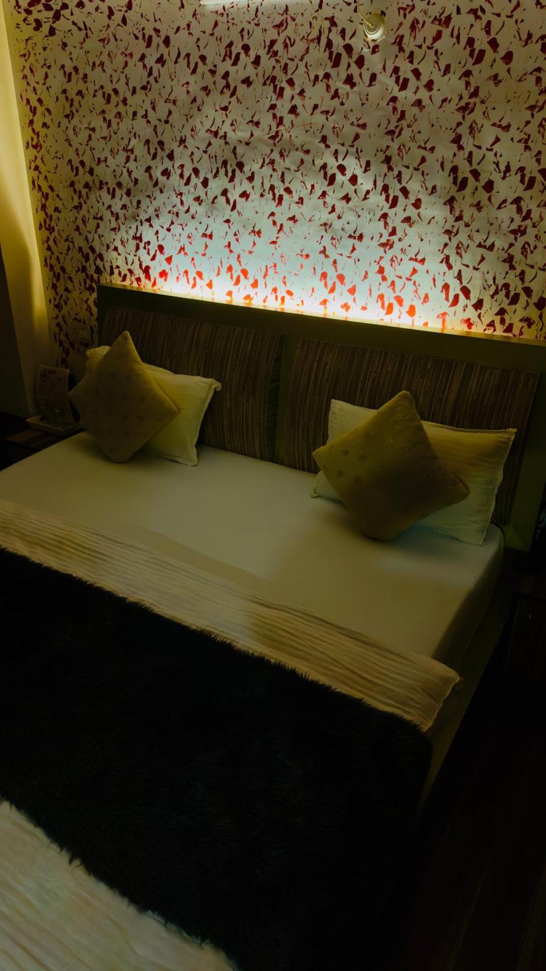 Hotel Apple Regency Шімла Екстер'єр фото