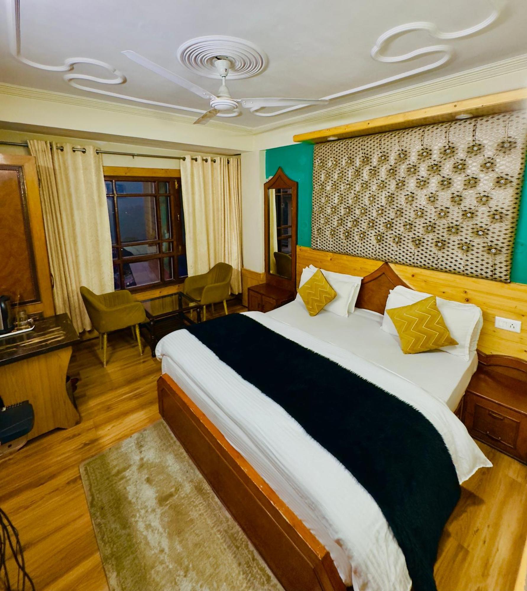 Hotel Apple Regency Шімла Екстер'єр фото
